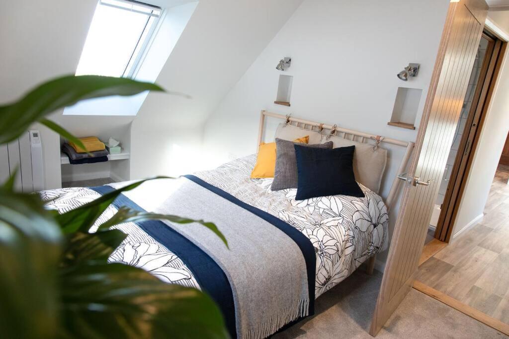 The Roost - A Bird'S Eye View In The Countryside Apartment Cullompton Exterior foto