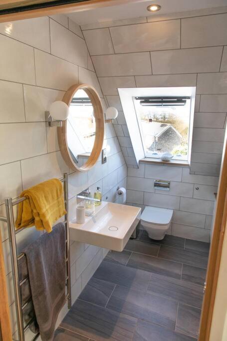 The Roost - A Bird'S Eye View In The Countryside Apartment Cullompton Exterior foto